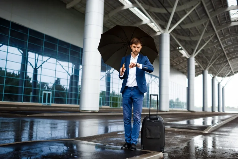 黑雨打風撲機，你book到車未？